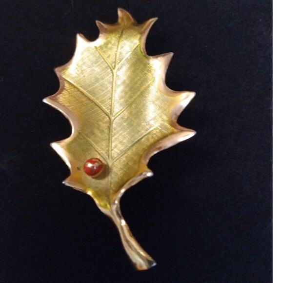 Vintage Giovanni Holly Berry Leaf Brooch Pin And Clip On Earrings SET Goldtone - Picture 4 of 9